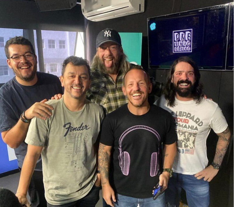Programa de rádio cria vaquinha e arrecada mais de meio milhão, para as vítimas das enchentes